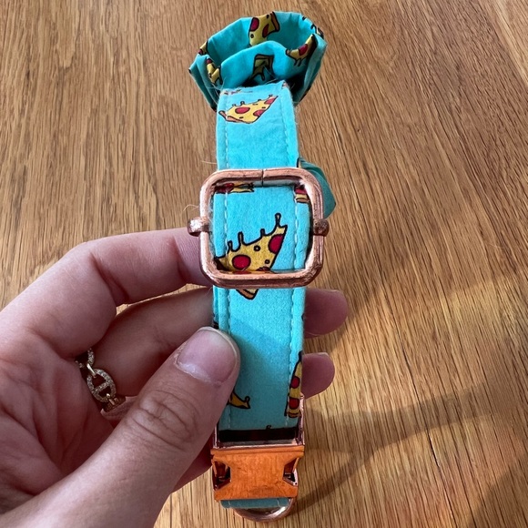 Adorable dog collar and bow tie! - Picture 3 of 9